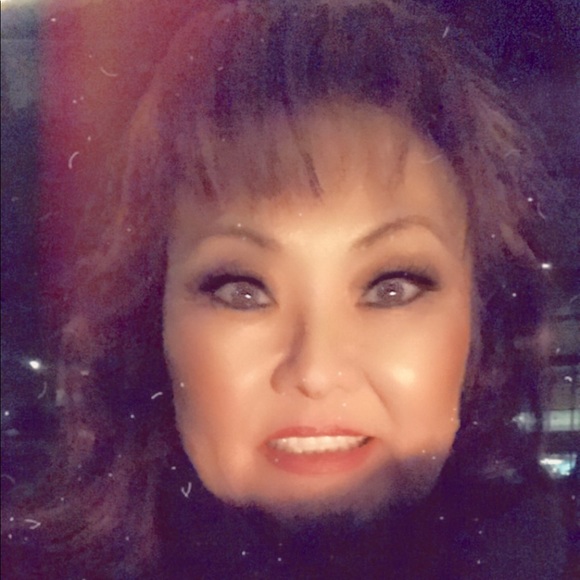 Meet your Posher, Leila - Picture 1 of 5